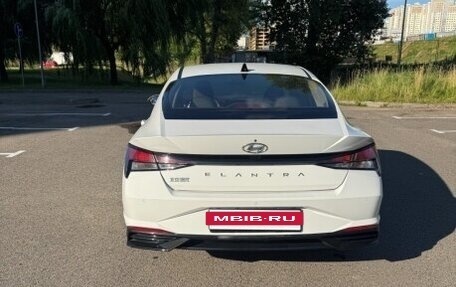 Hyundai Elantra, 2023 год, 1 720 000 рублей, 8 фотография
