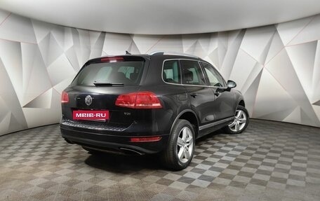 Volkswagen Touareg III, 2011 год, 1 329 000 рублей, 2 фотография