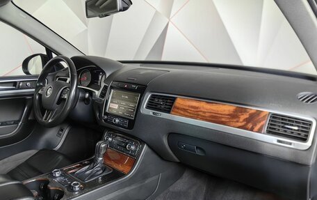 Volkswagen Touareg III, 2011 год, 1 329 000 рублей, 13 фотография