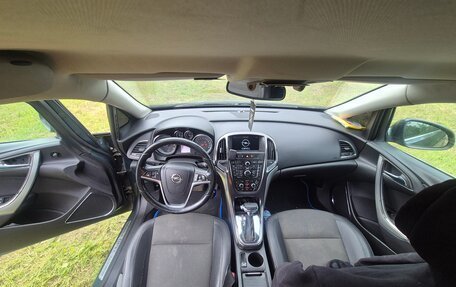 Opel Astra J, 2010 год, 680 000 рублей, 9 фотография
