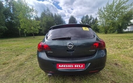 Opel Astra J, 2010 год, 680 000 рублей, 4 фотография