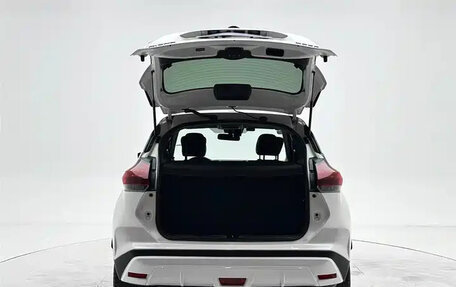 Nissan Kicks I, 2023 год, 1 700 000 рублей, 8 фотография