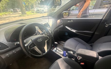 Hyundai Solaris II рестайлинг, 2013 год, 850 000 рублей, 7 фотография