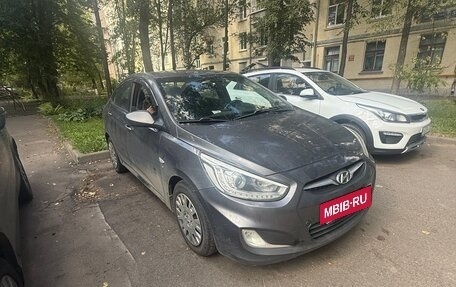 Hyundai Solaris II рестайлинг, 2013 год, 850 000 рублей, 6 фотография