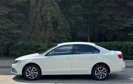 Volkswagen Jetta VI, 2017 год, 1 725 000 рублей, 2 фотография