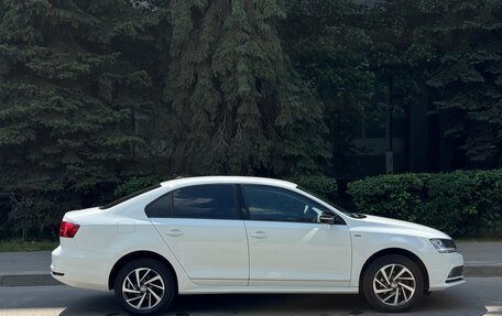 Volkswagen Jetta VI, 2017 год, 1 725 000 рублей, 6 фотография