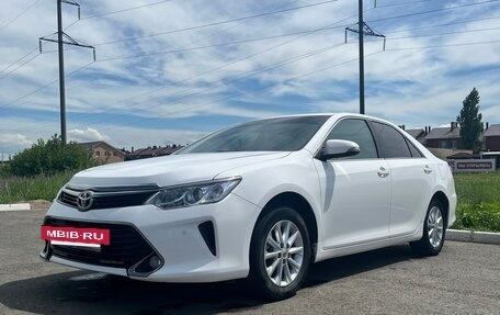 Toyota Camry, 2016 год, 2 000 000 рублей, 2 фотография