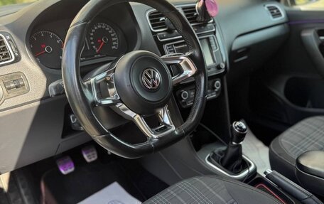 Volkswagen Polo VI (EU Market), 2017 год, 1 800 000 рублей, 7 фотография