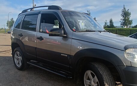 Chevrolet Niva I рестайлинг, 2015 год, 420 000 рублей, 4 фотография