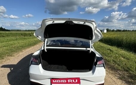 Hyundai Elantra, 2023 год, 1 700 000 рублей, 7 фотография