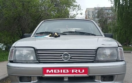 Opel Ascona C, 1985 год, 110 000 рублей, 3 фотография