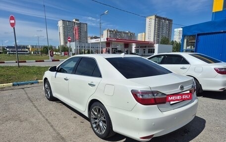 Toyota Camry, 2017 год, 2 350 000 рублей, 4 фотография