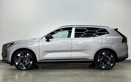Volvo XC70, 2025 год, 6 500 000 рублей, 8 фотография