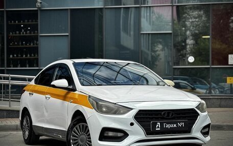 Hyundai Solaris II рестайлинг, 2018 год, 575 000 рублей, 1 фотография