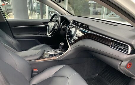 Toyota Camry, 2019 год, 2 890 000 рублей, 16 фотография