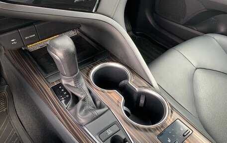 Toyota Camry, 2019 год, 2 890 000 рублей, 19 фотография