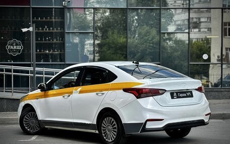 Hyundai Solaris II рестайлинг, 2018 год, 575 000 рублей, 4 фотография