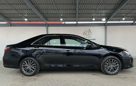 Toyota Camry, 2017 год, 2 299 000 рублей, 6 фотография
