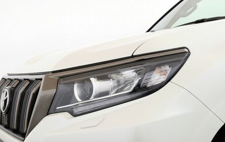 Toyota Land Cruiser Prado 150 рестайлинг 2, 2021 год, 5 850 000 рублей, 7 фотография