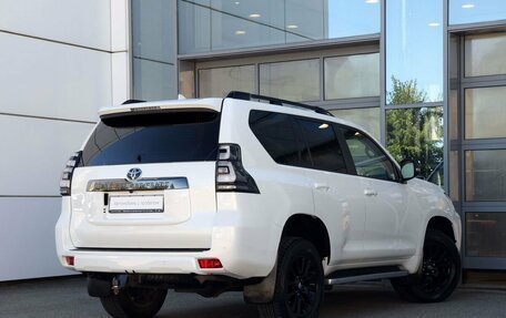 Toyota Land Cruiser Prado 150 рестайлинг 2, 2021 год, 5 850 000 рублей, 4 фотография