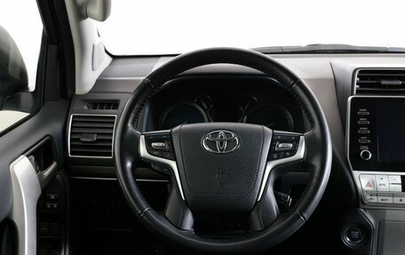 Toyota Land Cruiser Prado 150 рестайлинг 2, 2021 год, 5 850 000 рублей, 18 фотография