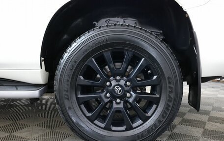 Toyota Land Cruiser Prado 150 рестайлинг 2, 2021 год, 5 850 000 рублей, 28 фотография