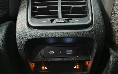 Geely Tugella FY11, 2022 год, 2 680 000 рублей, 18 фотография