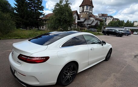Mercedes-Benz E-Класс, 2019 год, 4 000 000 рублей, 4 фотография