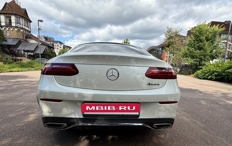 Mercedes-Benz E-Класс, 2019 год, 4 000 000 рублей, 6 фотография