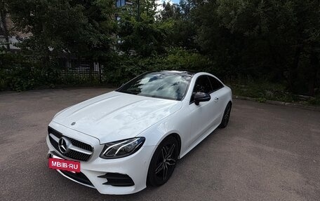Mercedes-Benz E-Класс, 2019 год, 4 000 000 рублей, 3 фотография