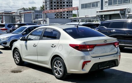 KIA Rio IV, 2017 год, 999 000 рублей, 3 фотография