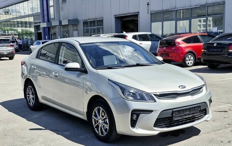 KIA Rio IV, 2017 год, 999 000 рублей, 2 фотография