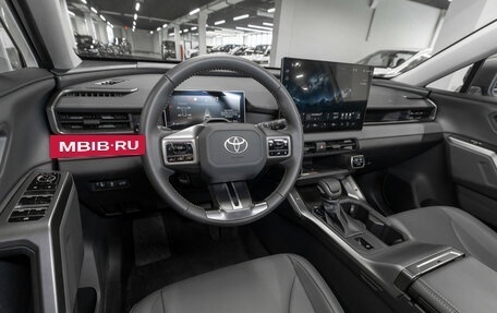 Toyota RAV4, 2025 год, 4 050 000 рублей, 16 фотография