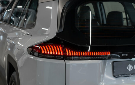 Toyota RAV4, 2025 год, 4 050 000 рублей, 26 фотография