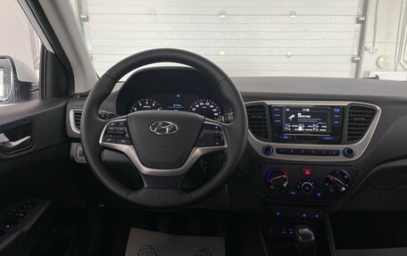 Hyundai Solaris II рестайлинг, 2017 год, 1 199 000 рублей, 11 фотография