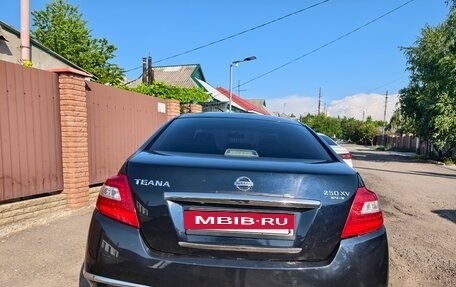 Nissan Teana, 2011 год, 850 000 рублей, 3 фотография