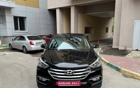 Hyundai Santa Fe III рестайлинг, 2018 год, 2 000 000 рублей, 4 фотография