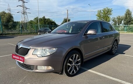 Skoda Superb III рестайлинг, 2013 год, 1 000 000 рублей, 3 фотография