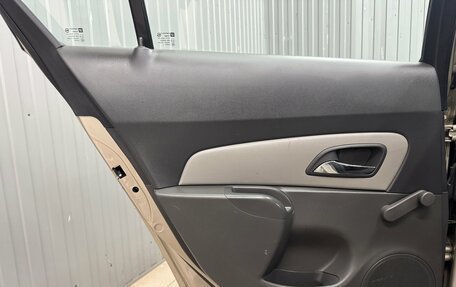 Chevrolet Cruze II, 2010 год, 699 000 рублей, 14 фотография