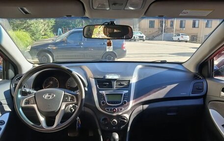 Hyundai Solaris II рестайлинг, 2013 год, 870 000 рублей, 8 фотография