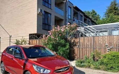 Hyundai Solaris II рестайлинг, 2013 год, 870 000 рублей, 6 фотография