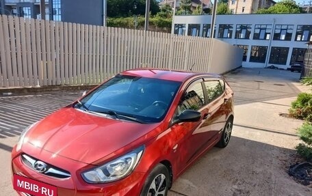 Hyundai Solaris II рестайлинг, 2013 год, 870 000 рублей, 5 фотография