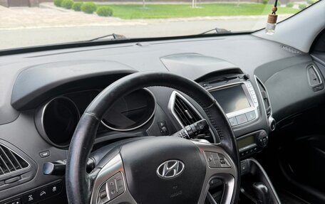 Hyundai ix35 I рестайлинг, 2011 год, 1 050 000 рублей, 10 фотография