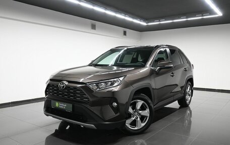 Toyota RAV4, 2020 год, 3 245 000 рублей, 1 фотография