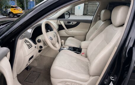 Infiniti QX70, 2017 год, 2 350 000 рублей, 11 фотография