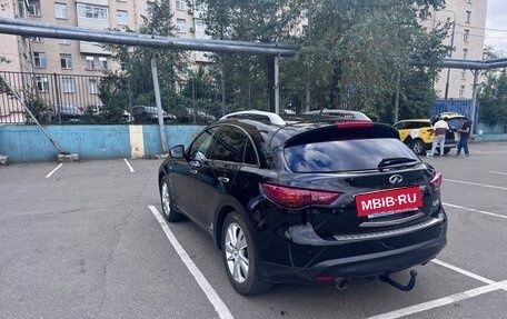 Infiniti QX70, 2017 год, 2 350 000 рублей, 7 фотография