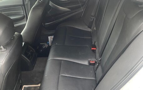 BMW 3 серия, 2011 год, 1 250 000 рублей, 8 фотография
