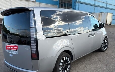 Hyundai Staria, 2024 год, 6 500 000 рублей, 3 фотография