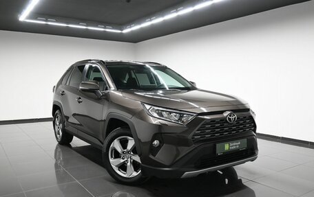 Toyota RAV4, 2020 год, 3 245 000 рублей, 5 фотография
