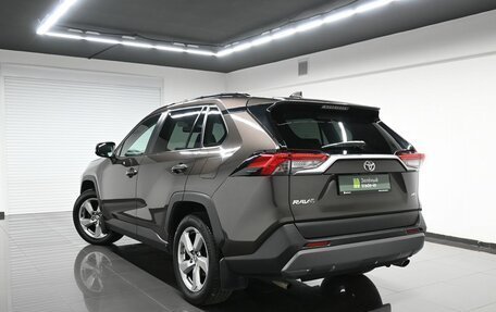 Toyota RAV4, 2020 год, 3 245 000 рублей, 6 фотография